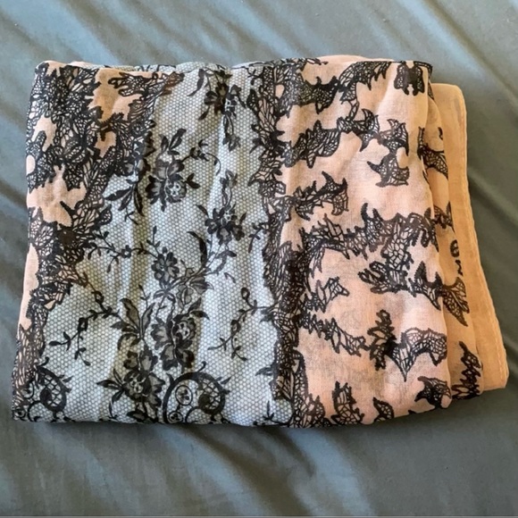 Lace Print Fashion Scarf - Picture 2 of 2